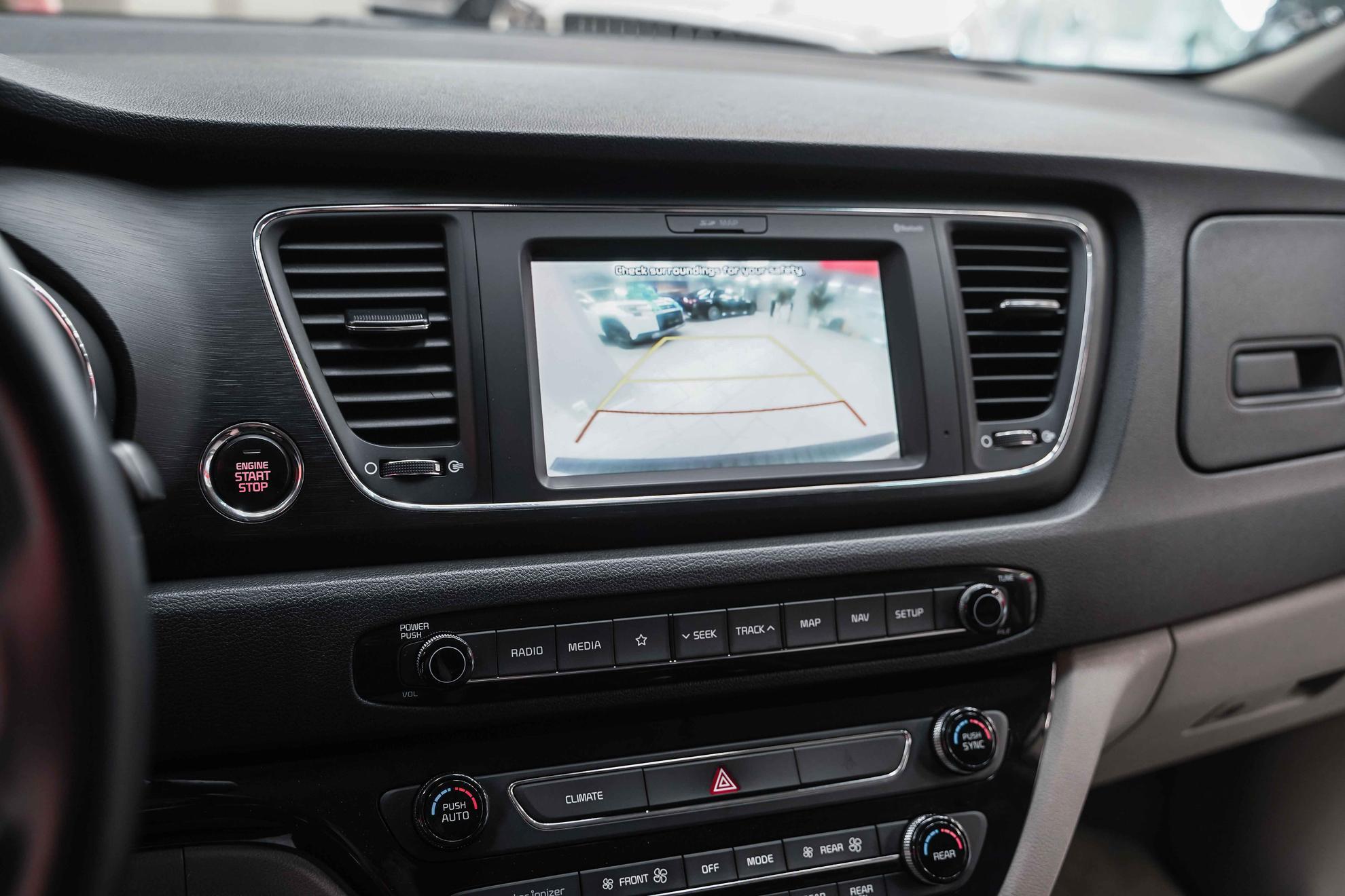 Kia Carnival 2019, белый, ДЦ Орехово