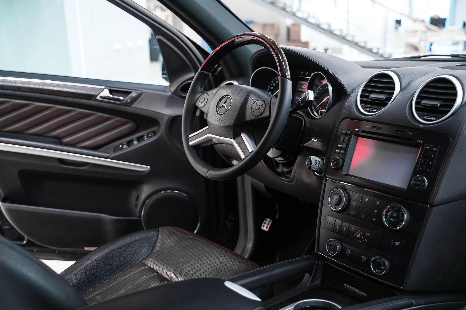 Mercedes-Benz GL-Класс 2012, черный, ДЦ Орехово