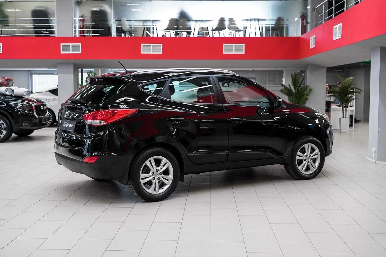 Hyundai ix35 2012, черный, ДЦ Орехово