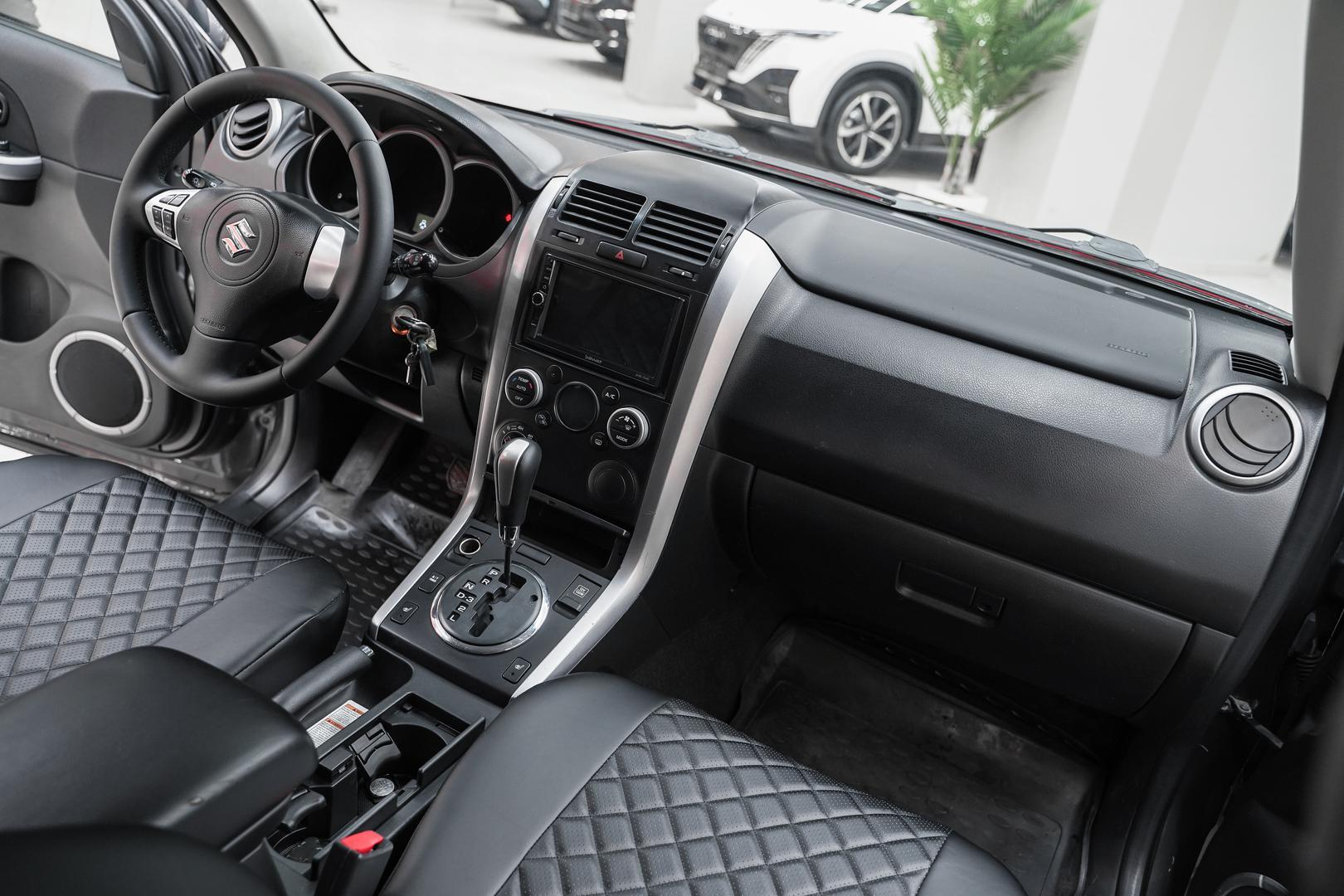 Suzuki Grand Vitara 2010, серый, ДЦ Орехово