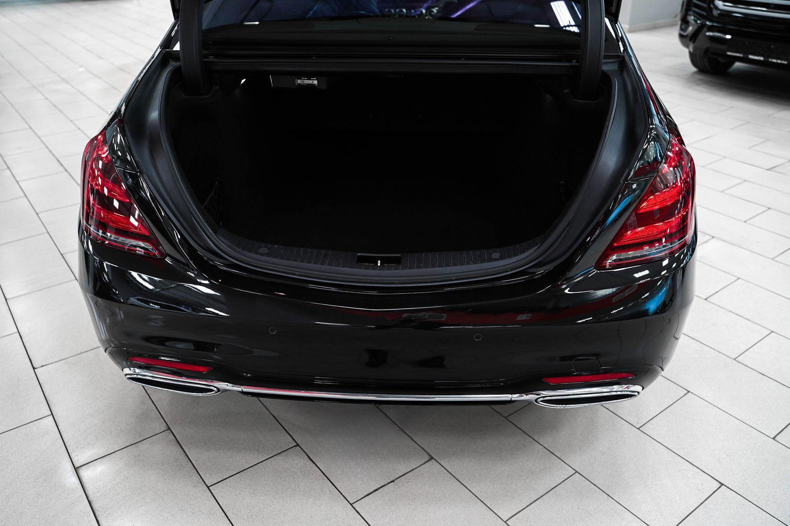 Mercedes-Benz S-Класс 2018, черный, ДЦ Орехово