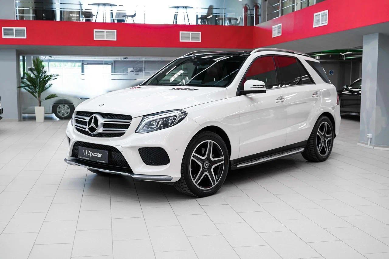 Mercedes-Benz GLE 2015, белый, ДЦ Орехово