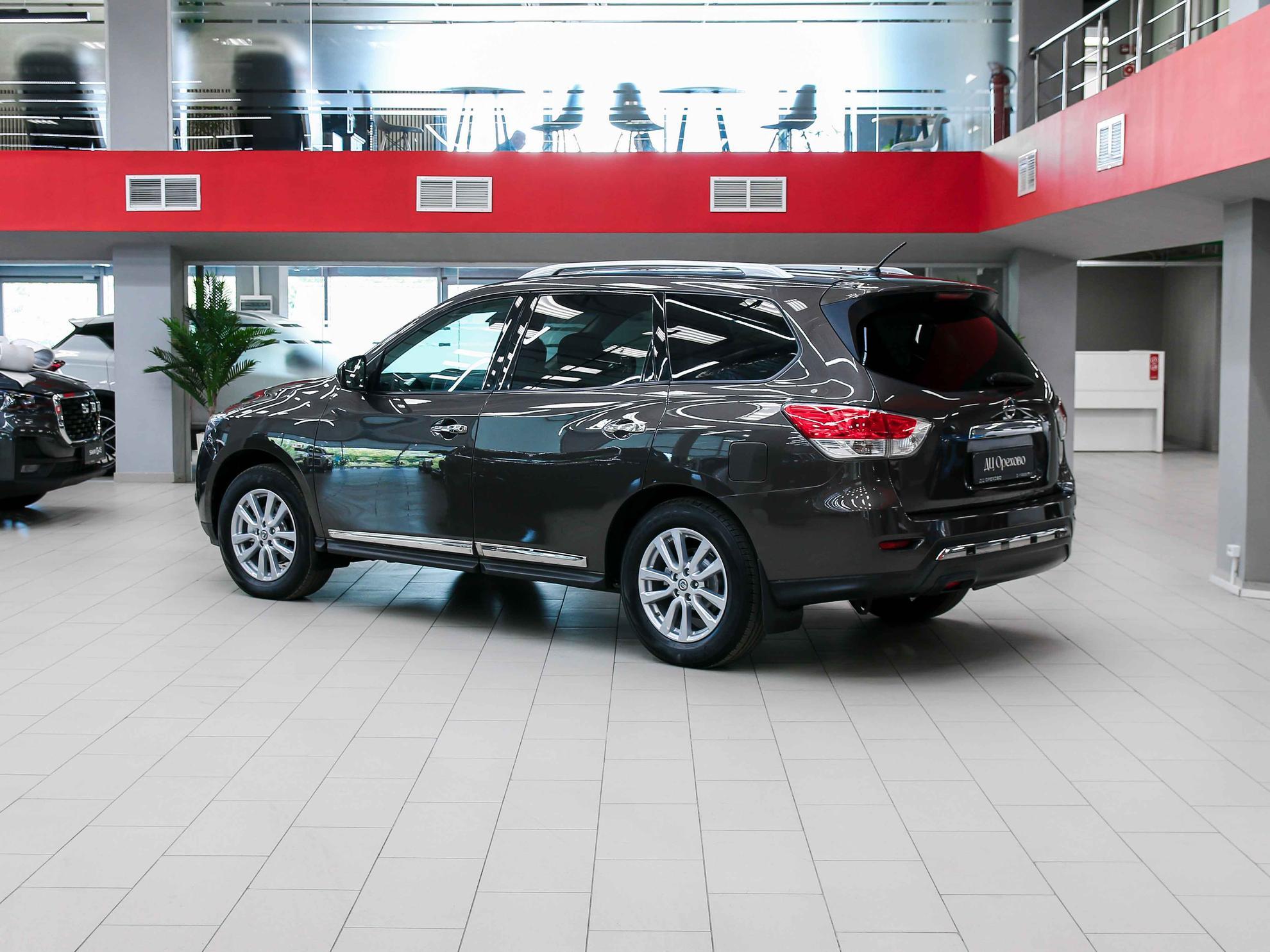 Nissan Pathfinder 2014, коричневый, ДЦ Орехово