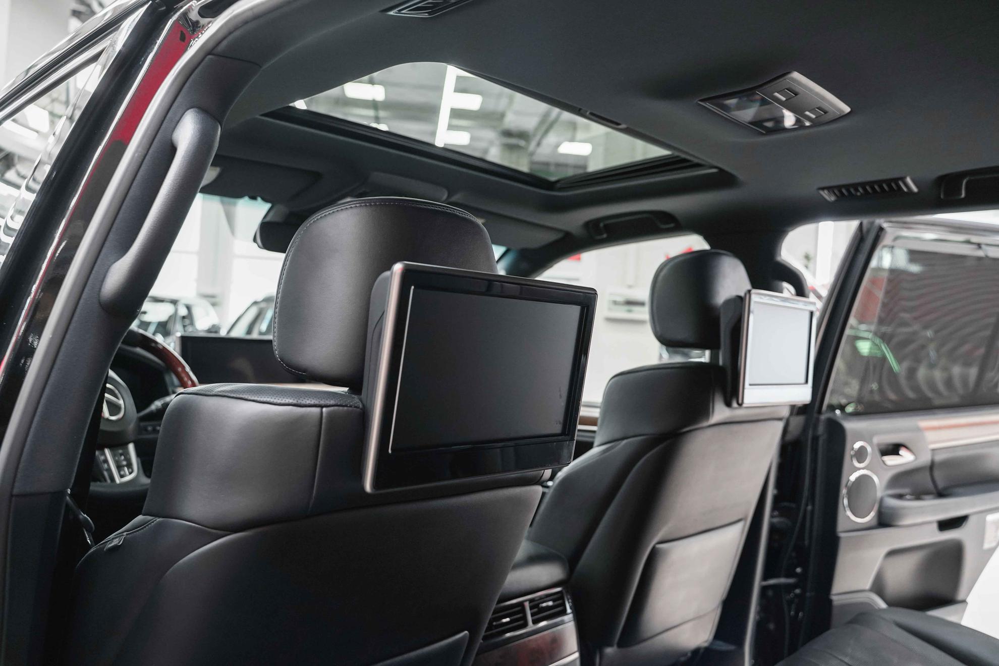Lexus LX 2017, черный, ДЦ Орехово