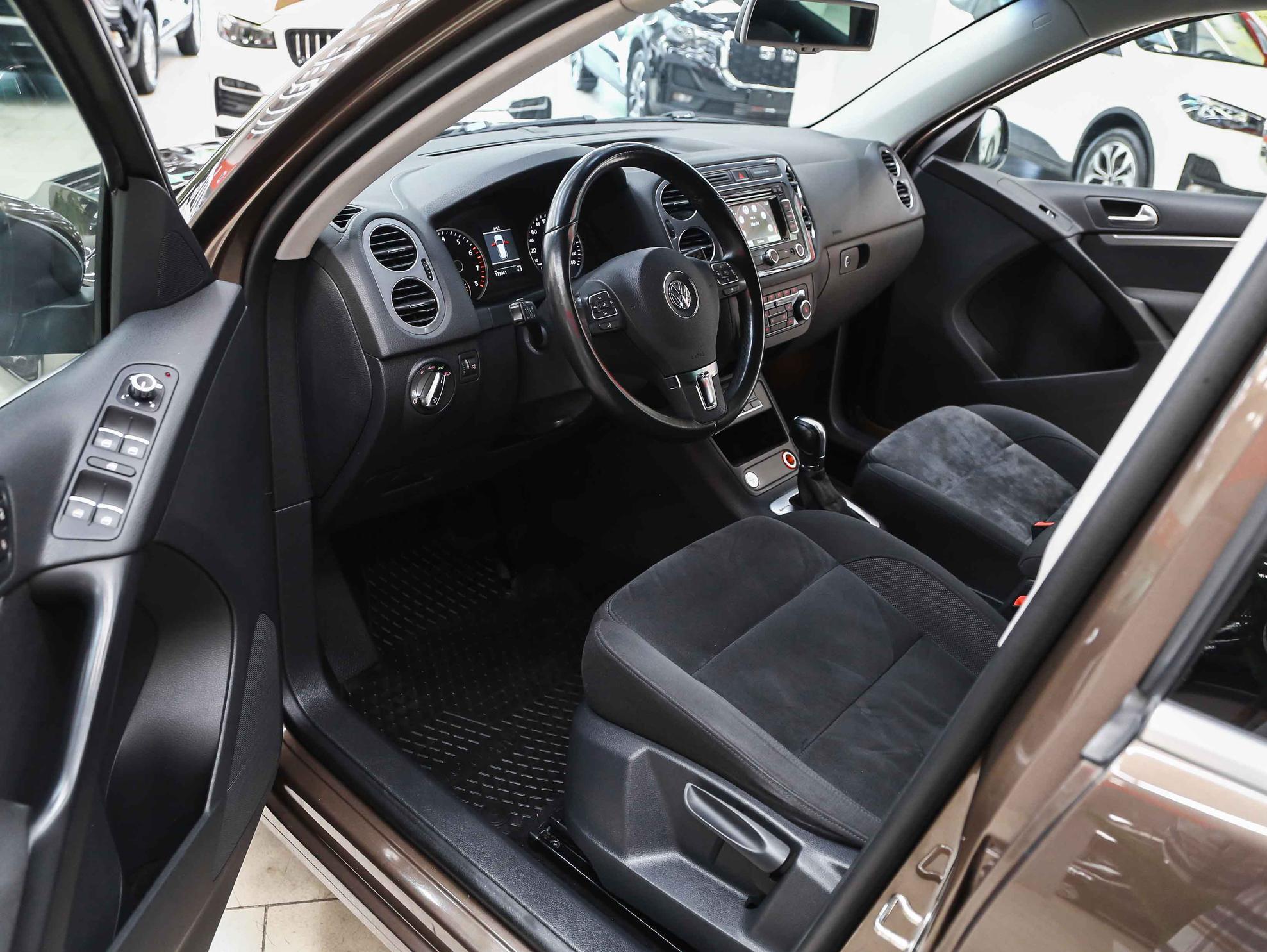 Volkswagen Tiguan 2014, коричневый, ДЦ Орехово