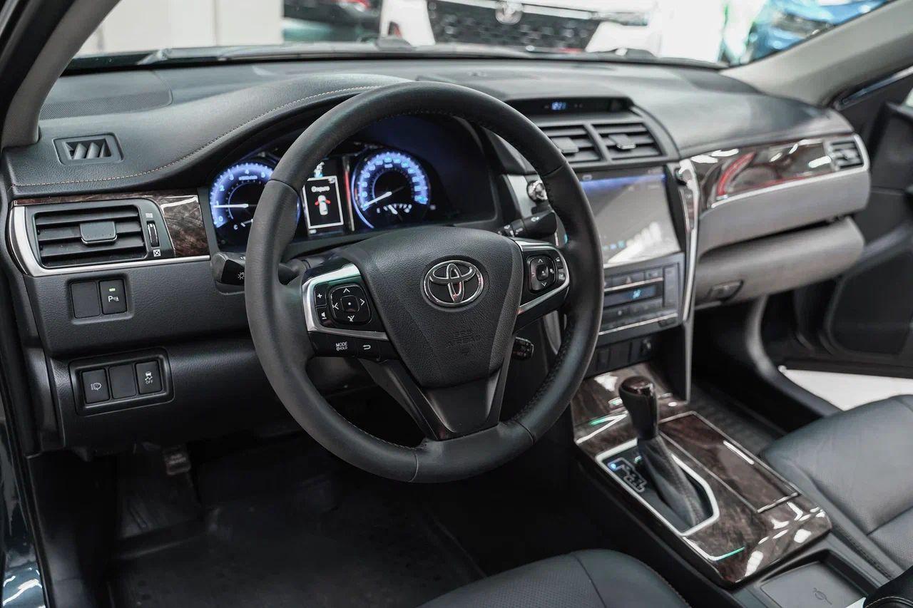 Toyota Camry 2017, черный, ДЦ Орехово