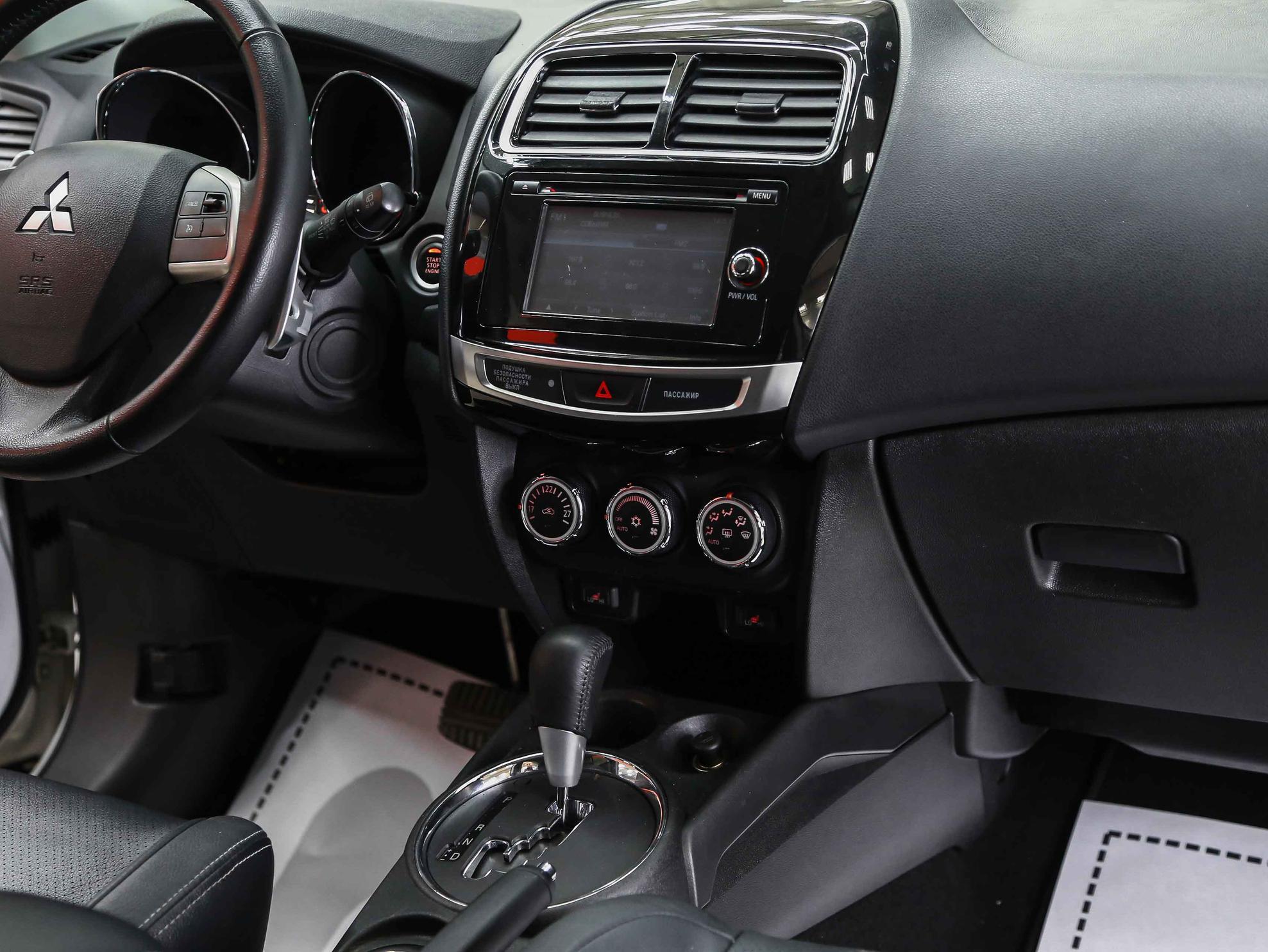 Mitsubishi ASX 2014, белый, ДЦ Орехово