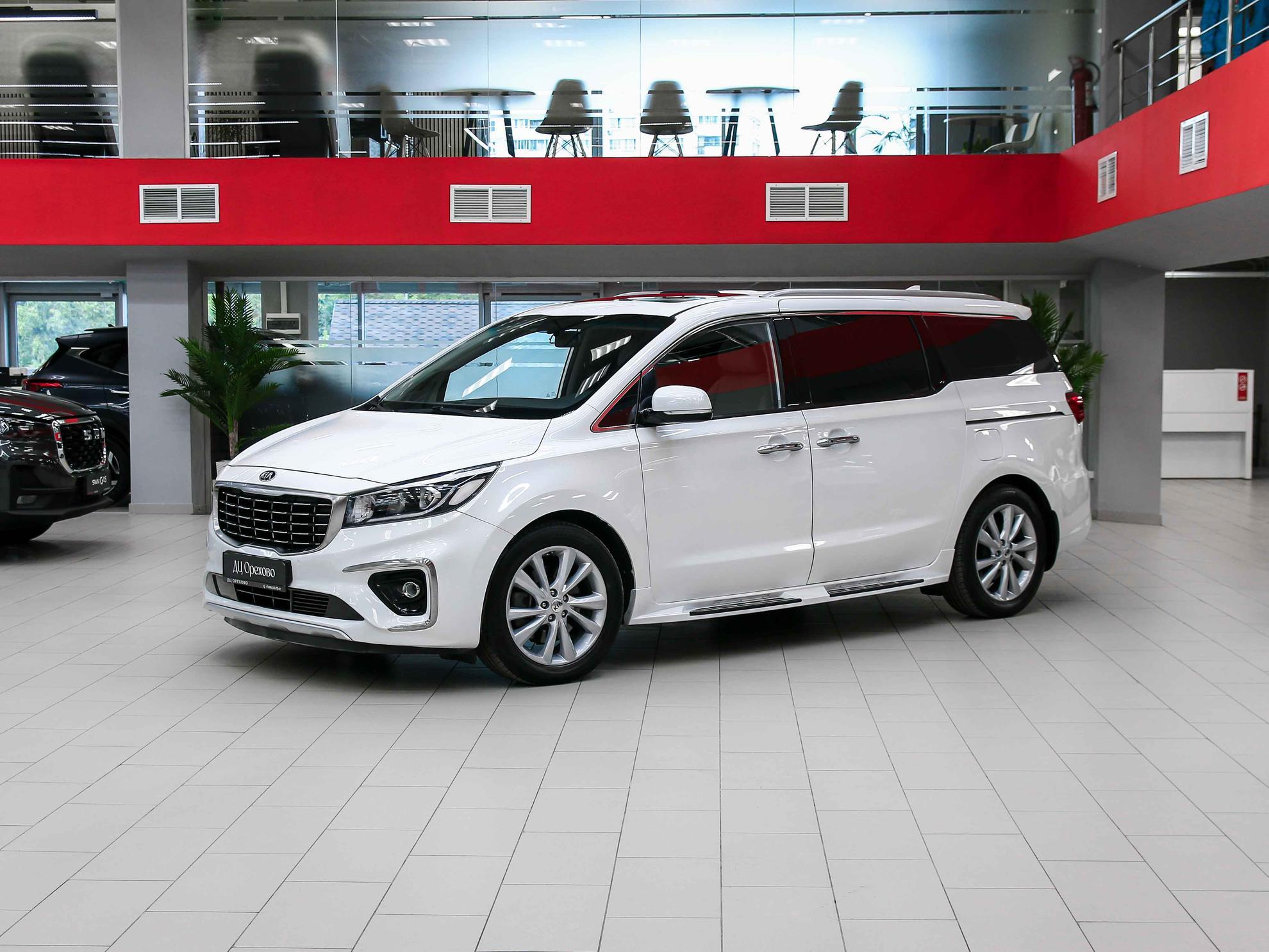 Kia Carnival 2019, белый, ДЦ Орехово