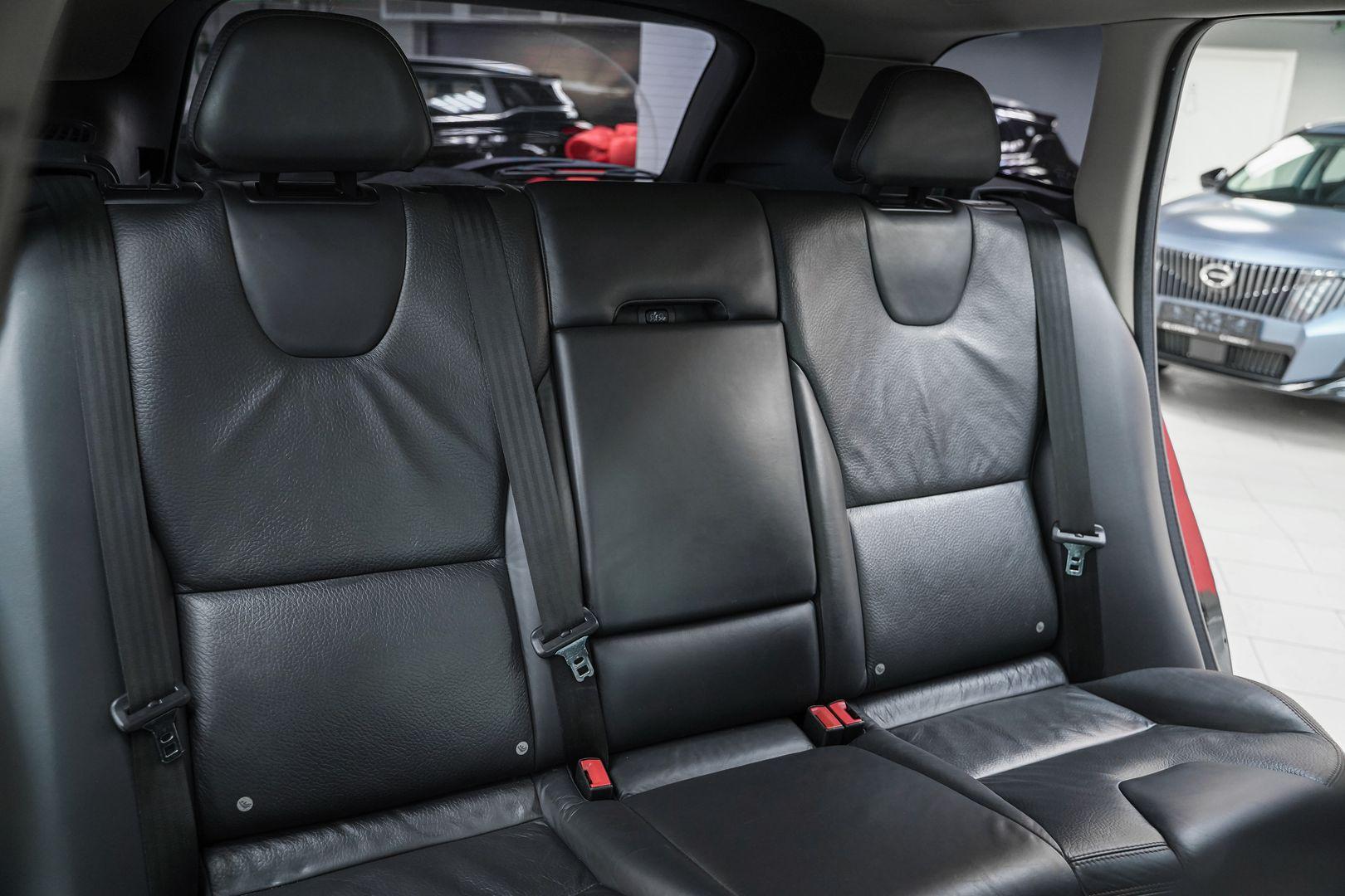 Volvo XC60 2012, черный, ДЦ Орехово
