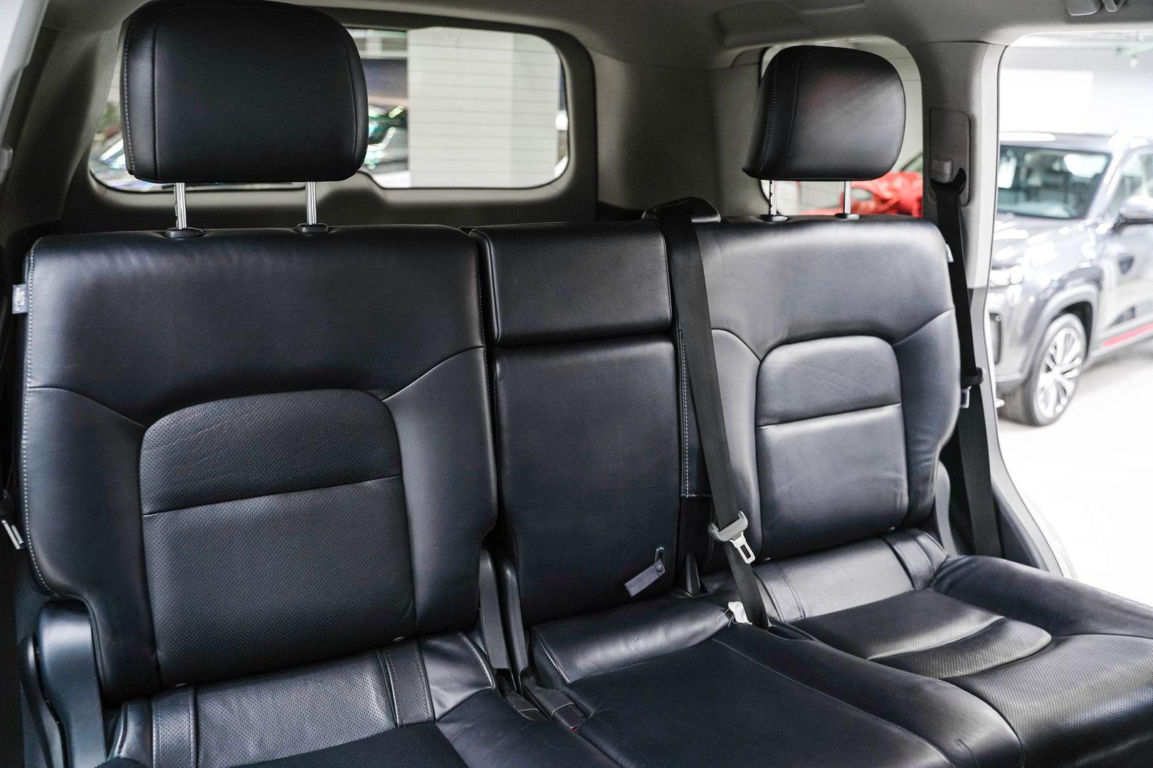 Toyota Land Cruiser 2013, серебряный, ДЦ Орехово
