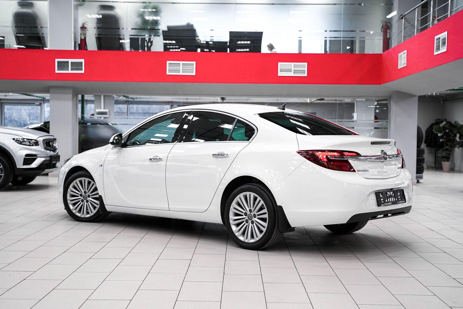 Opel Insignia 2014, белый, ДЦ Орехово