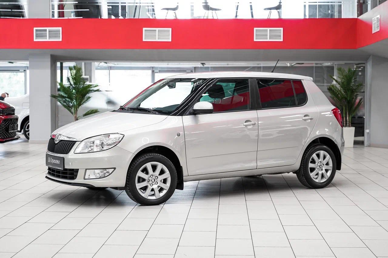 Skoda Fabia 2014, серый, ДЦ Орехово