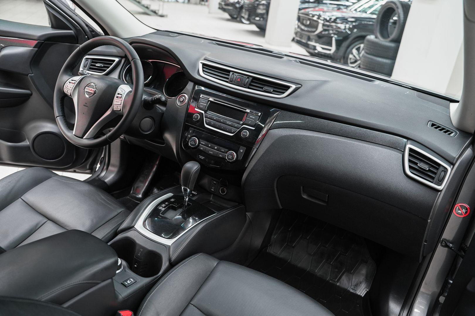 Nissan X-Trail 2015, серый, ДЦ Орехово