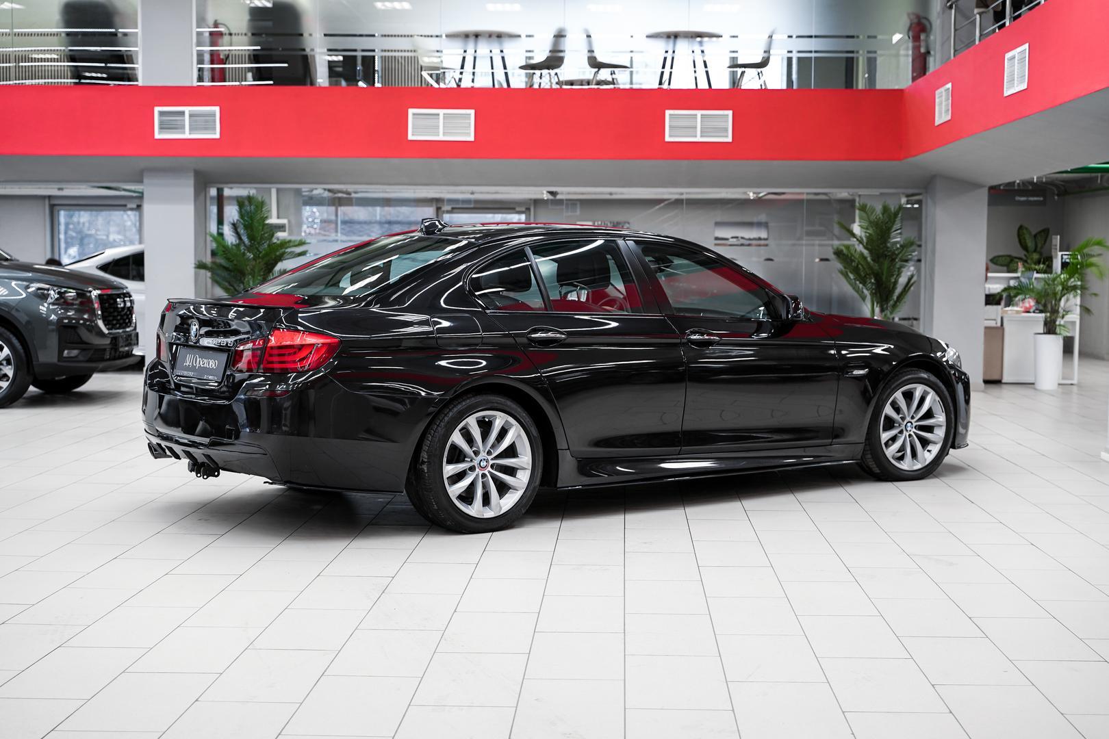 BMW 5 серии 2012, черный, ДЦ Орехово