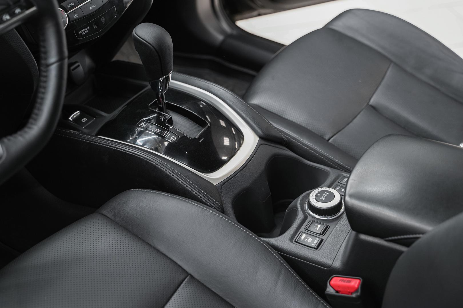 Nissan X-Trail 2018, зеленый, ДЦ Орехово
