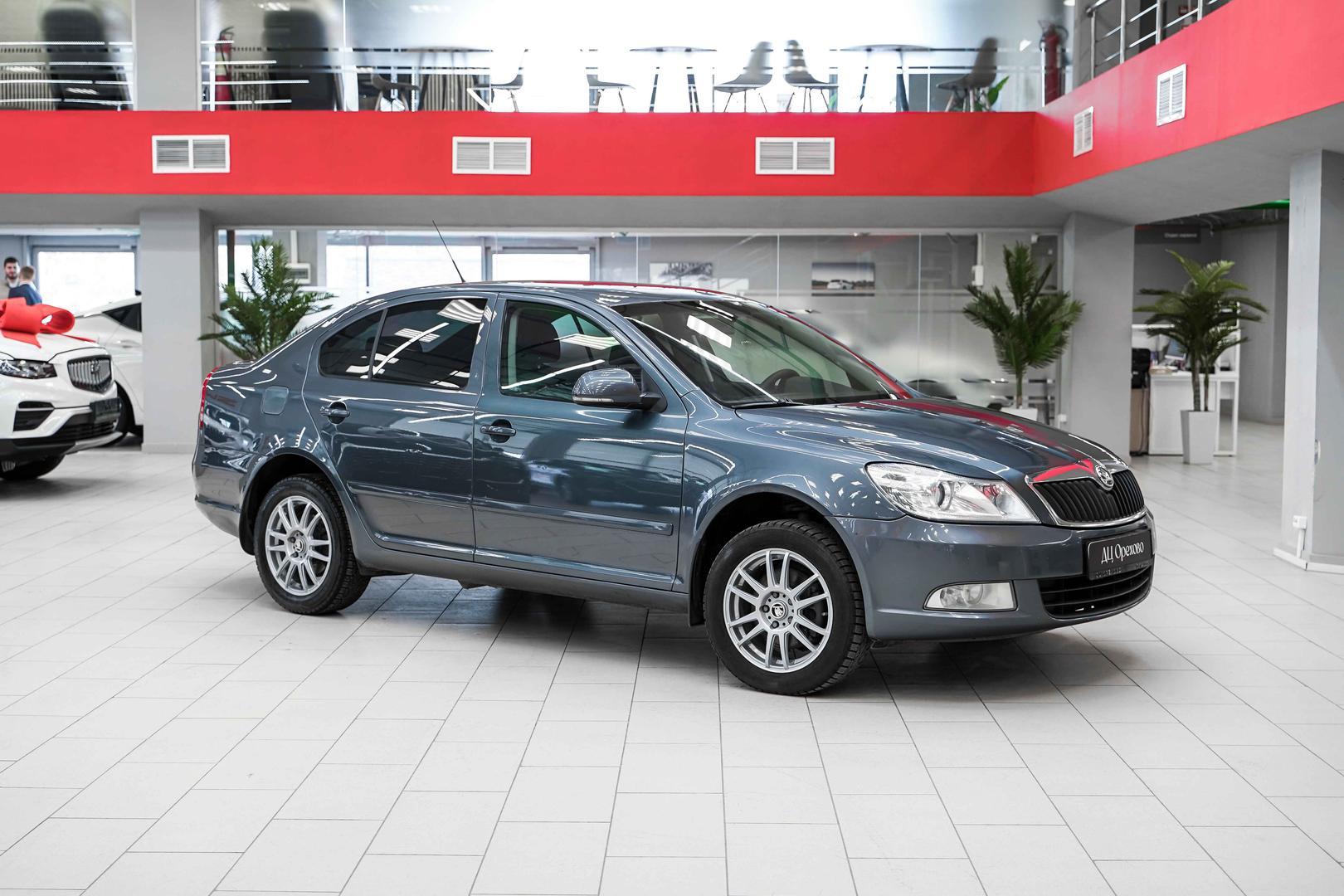 Skoda Octavia 2010, серый, ДЦ Орехово