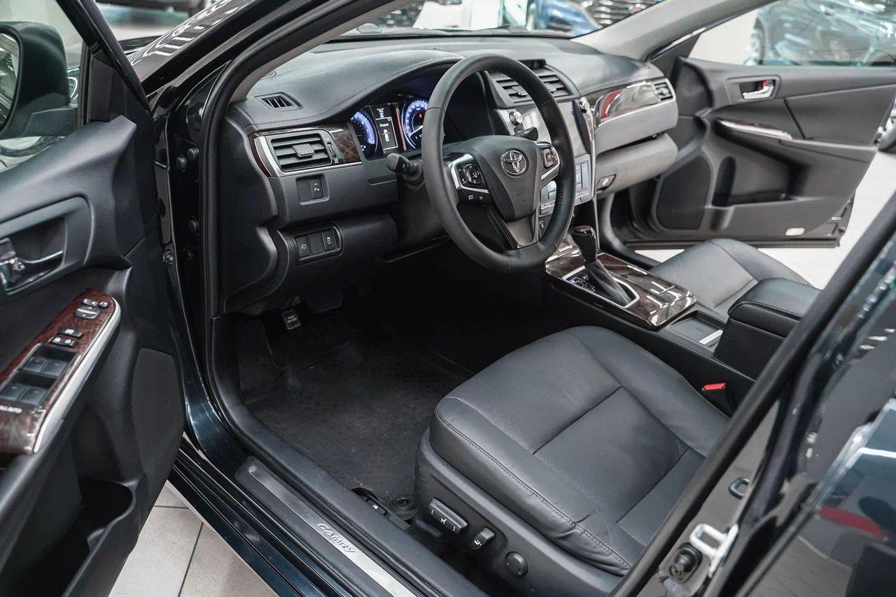 Toyota Camry 2017, черный, ДЦ Орехово