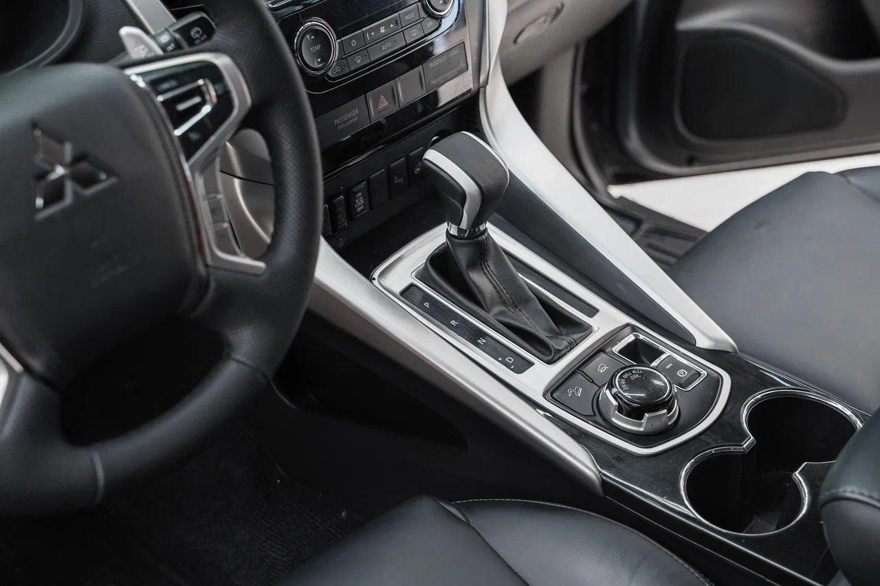 Mitsubishi Pajero Sport 2016, серый, ДЦ Орехово
