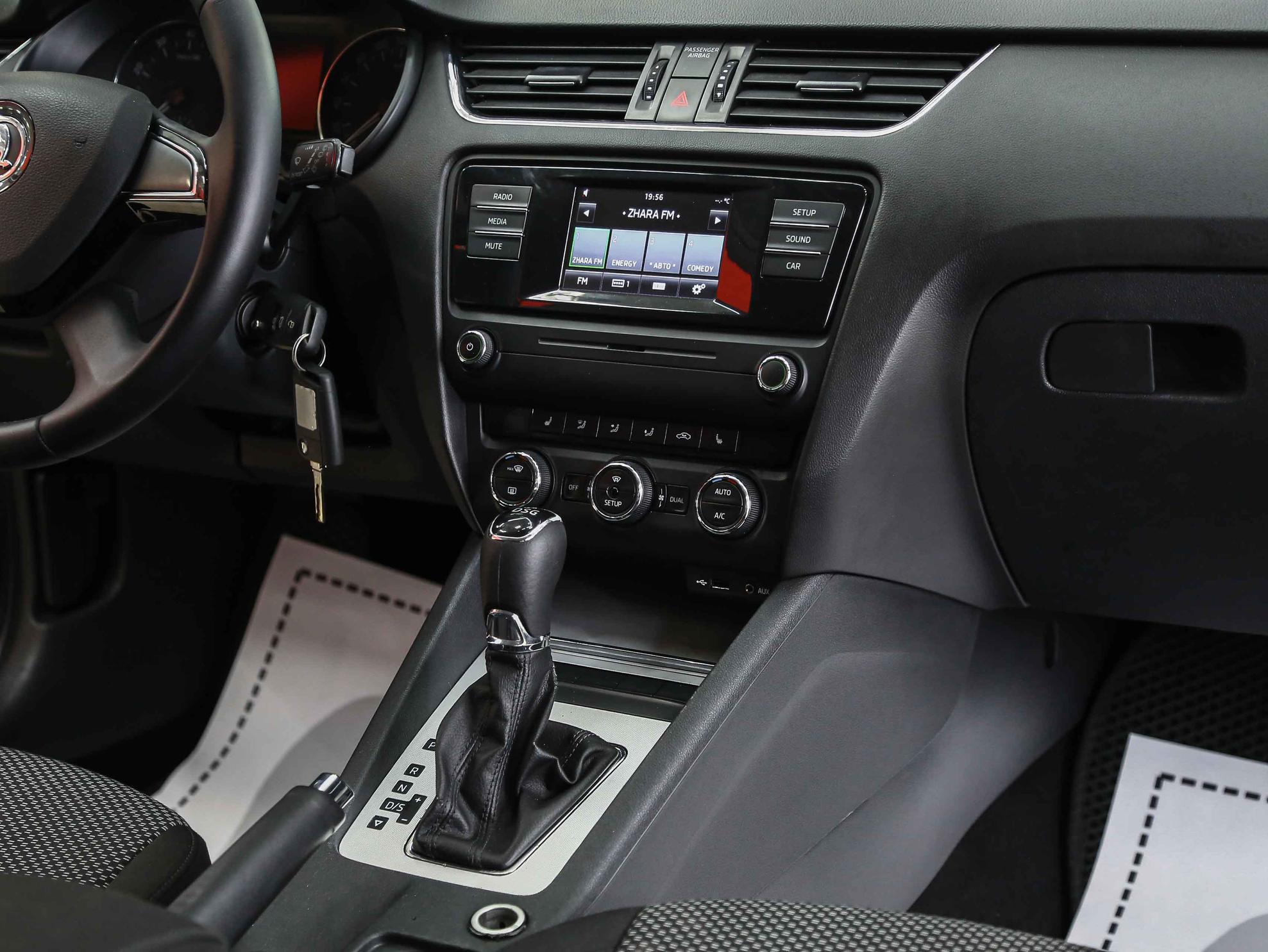 Skoda Octavia 2014, серый, ДЦ Орехово