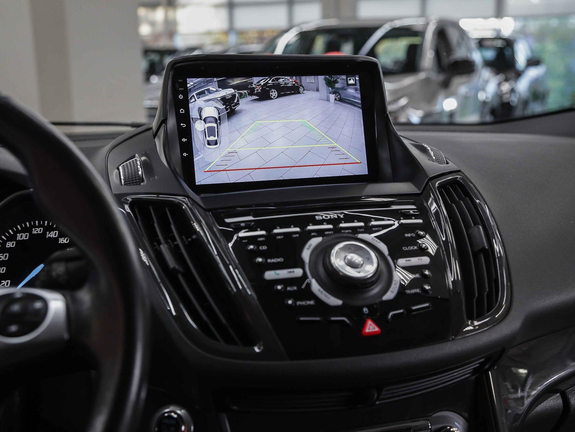 Ford Kuga 2015, серый, ДЦ Орехово