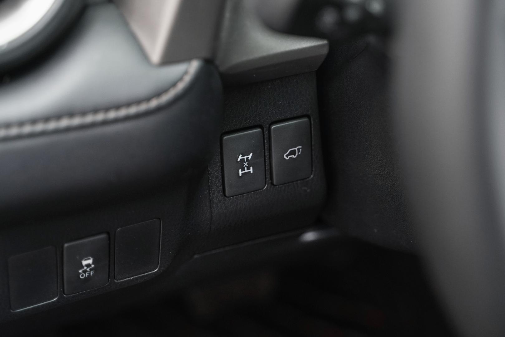 Toyota RAV4 2015, серебряный, ДЦ Орехово
