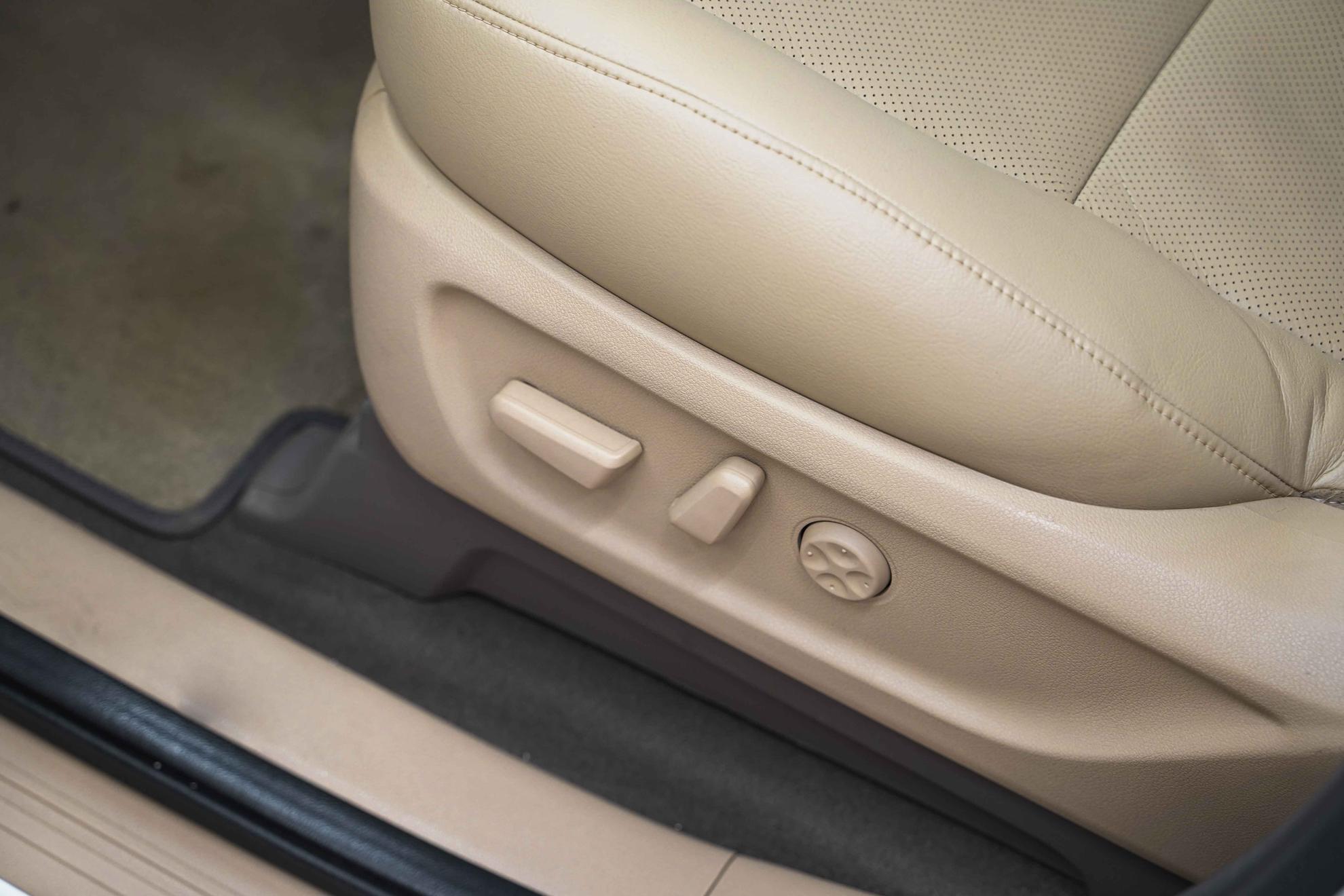 Kia Carnival 2018, белый, ДЦ Орехово