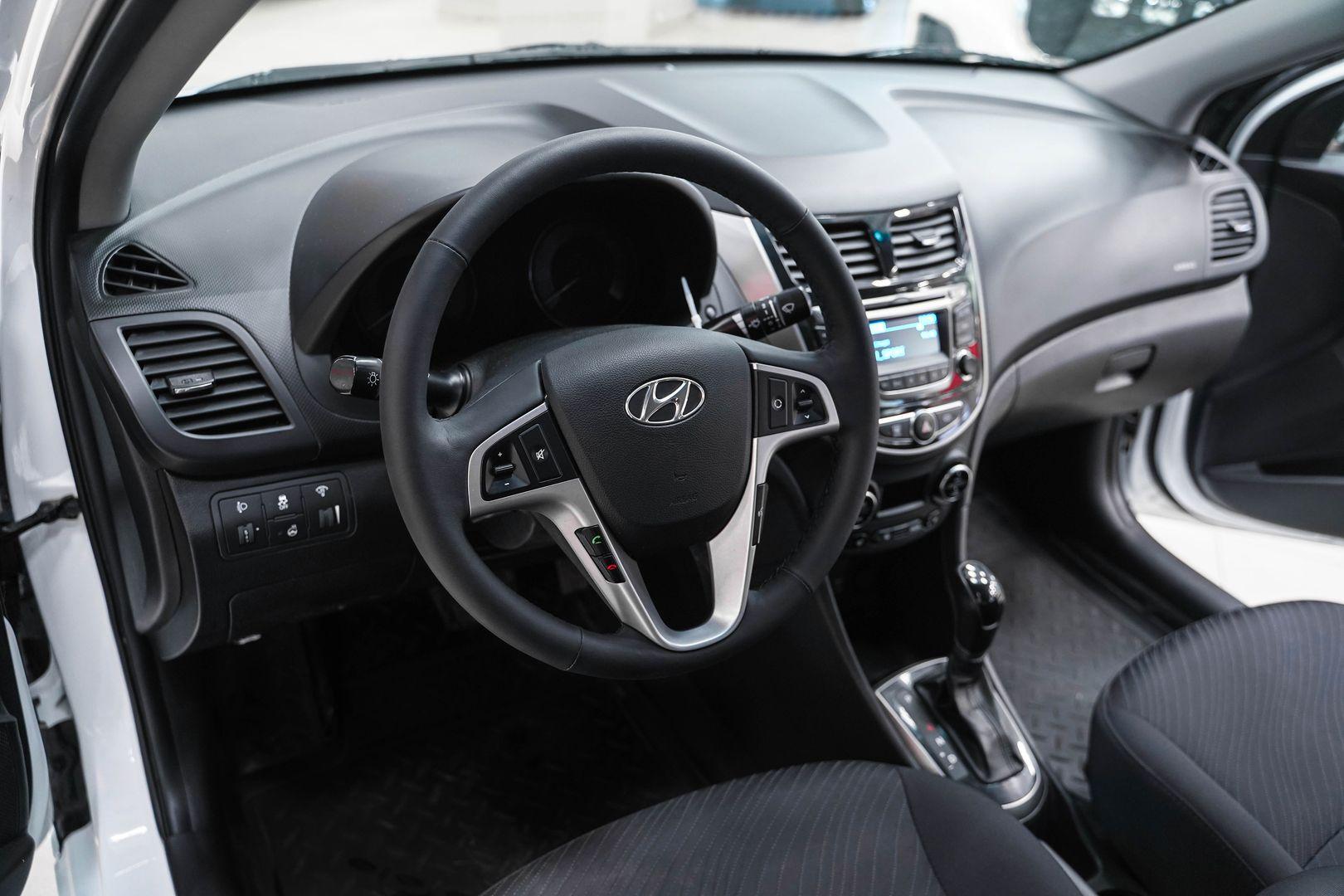 Hyundai Solaris 2014, белый, ДЦ Орехово