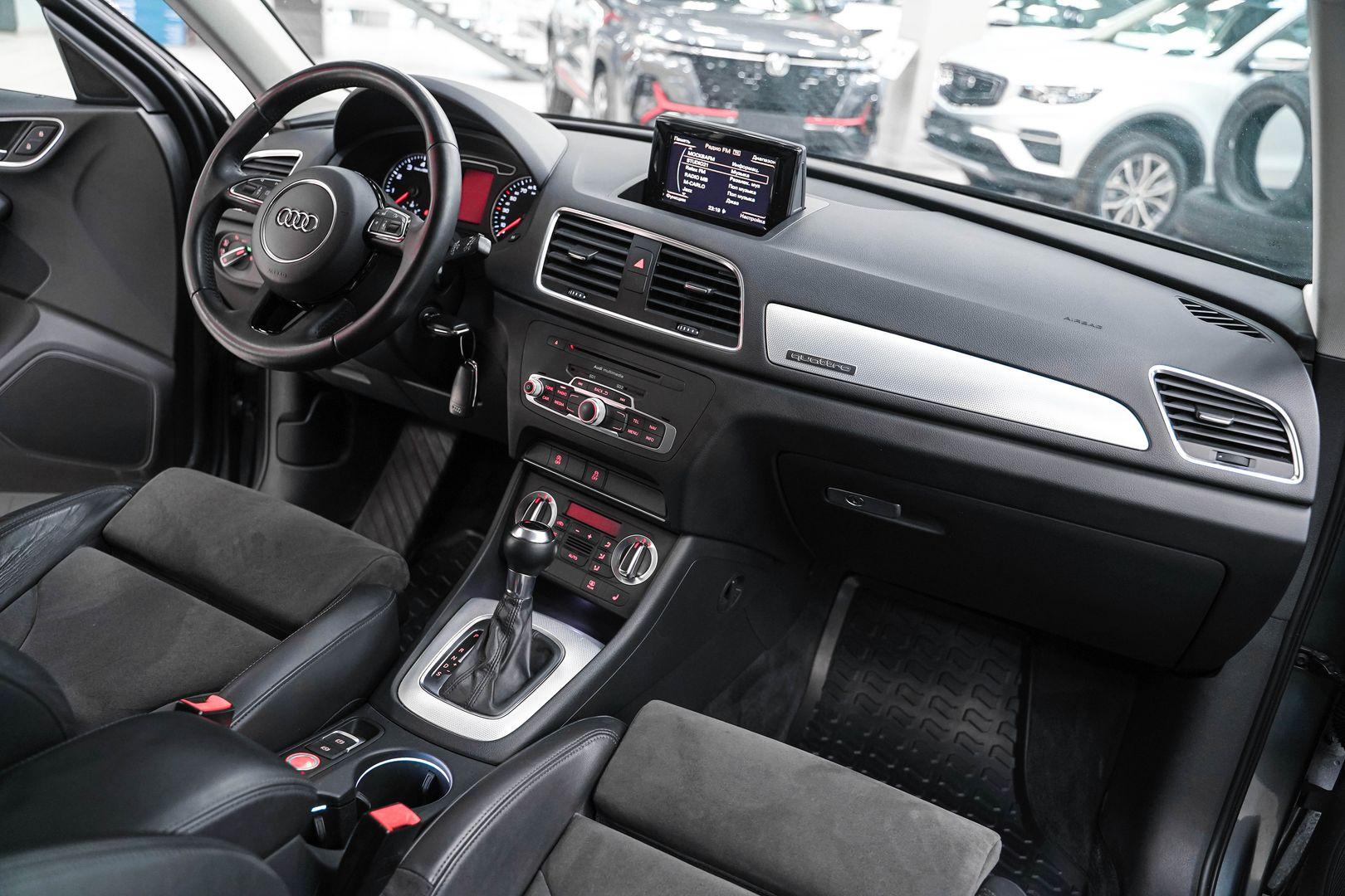 Audi Q3 2011, серый, ДЦ Орехово