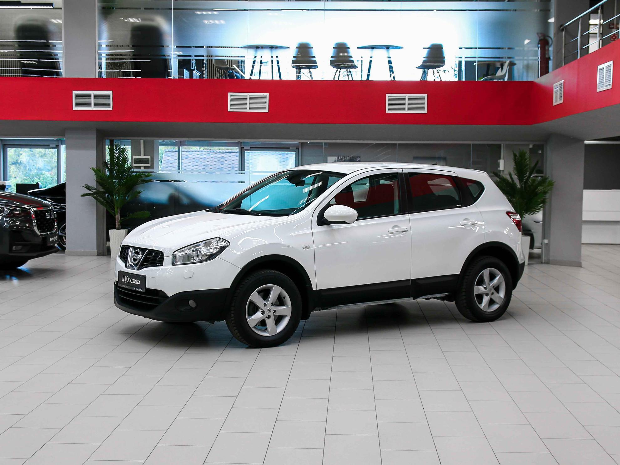 Nissan Qashqai 2011, белый, ДЦ Орехово