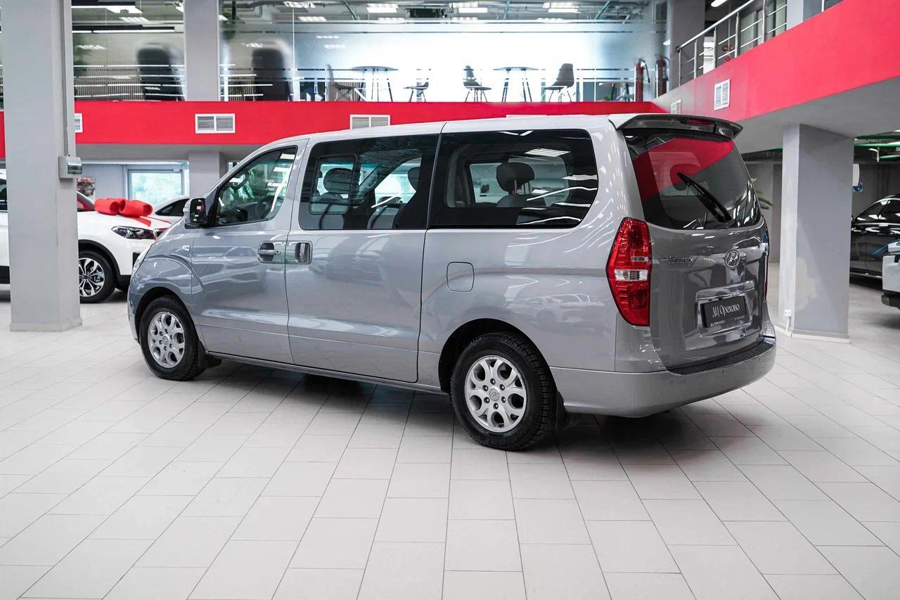 Hyundai Grand Starex 2014, серый, ДЦ Орехово