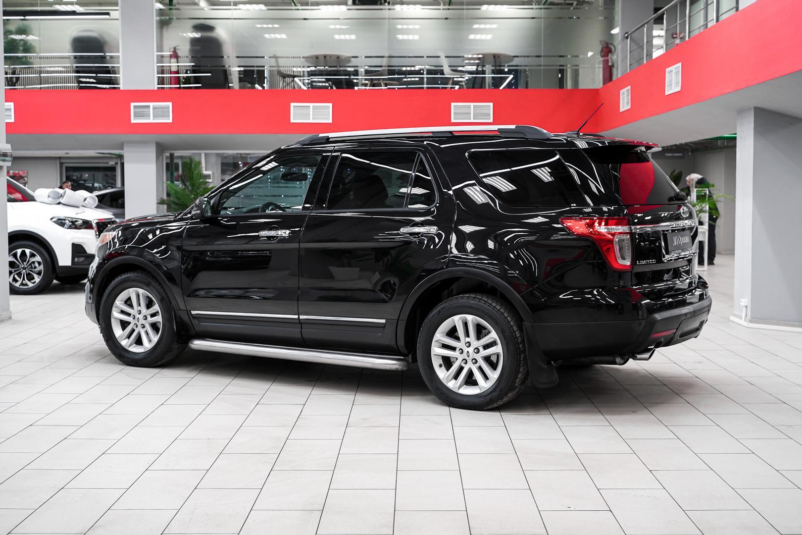Ford Explorer 2013, черный, ДЦ Орехово