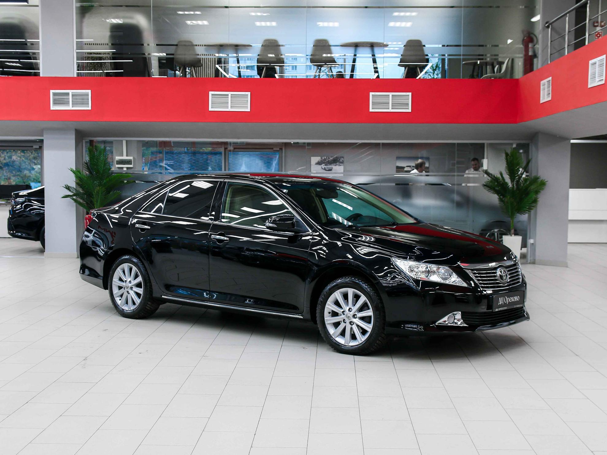 Toyota Camry 2014, черный, ДЦ Орехово