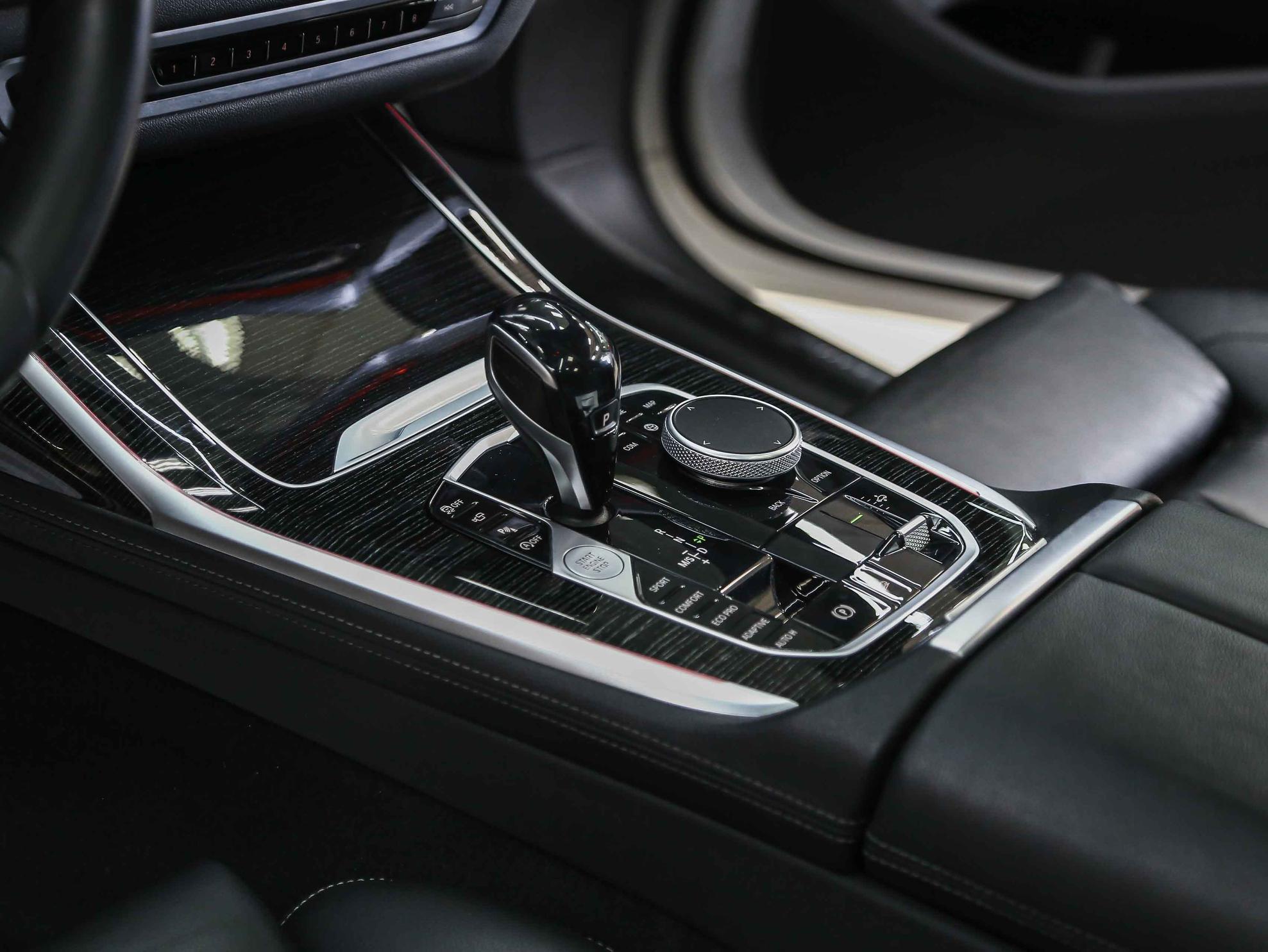 BMW X7 2020, белый, ДЦ Орехово