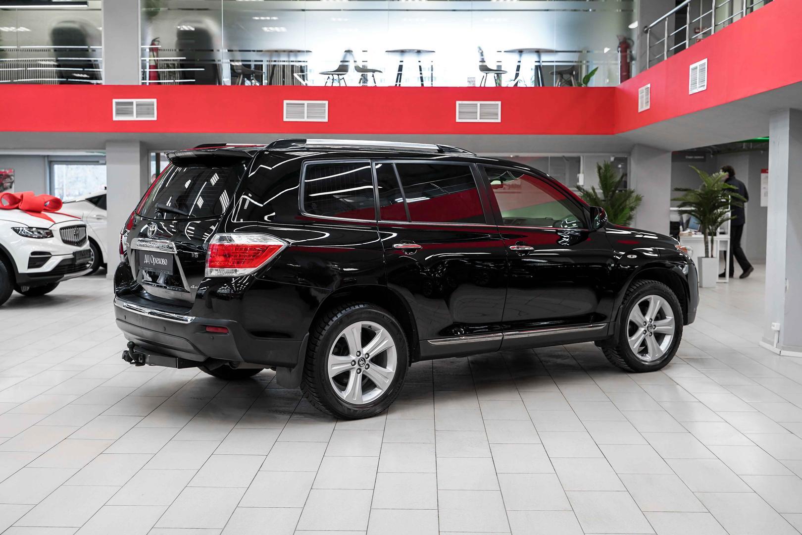 Toyota Highlander 2012, черный, ДЦ Орехово