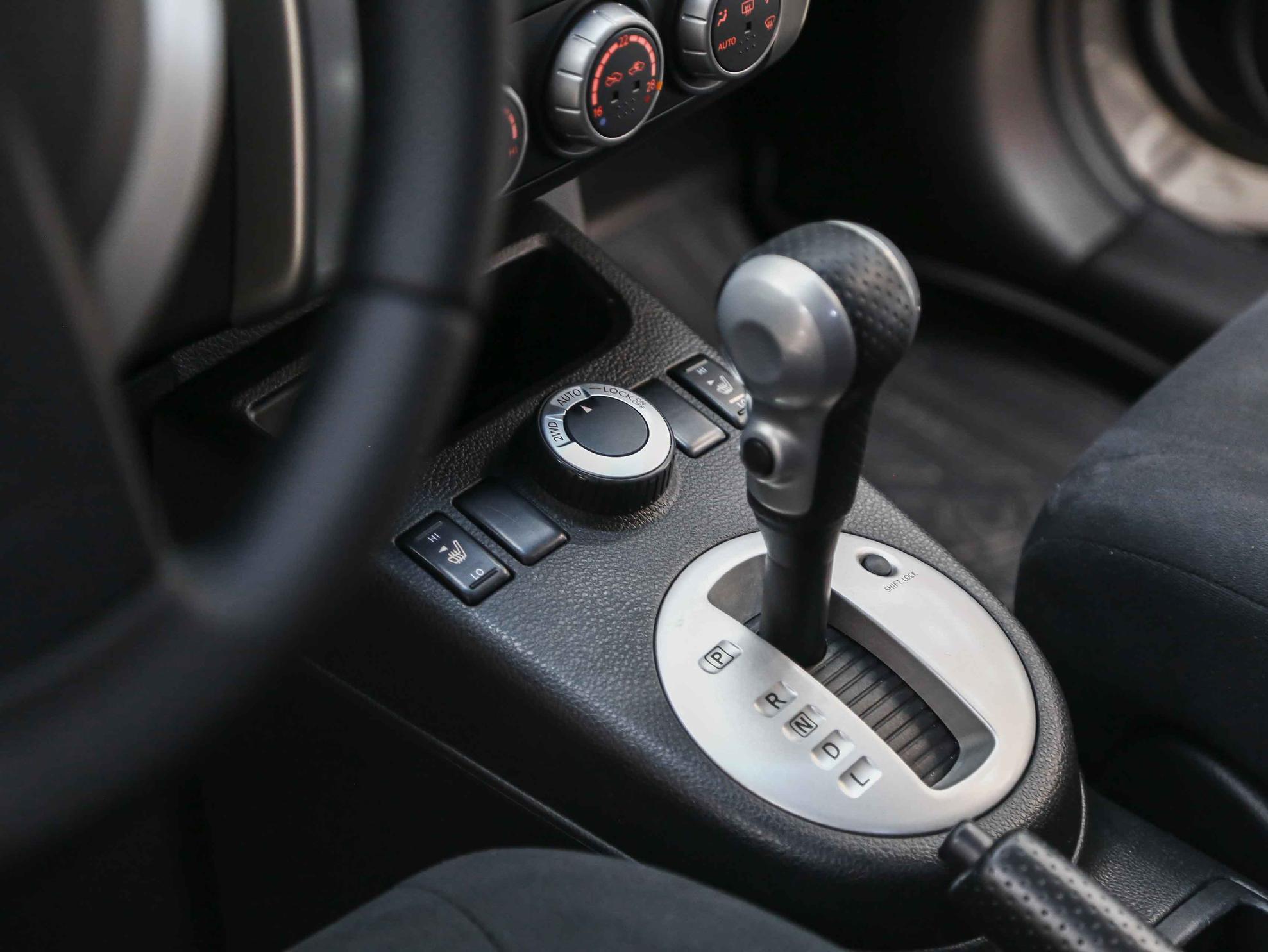 Nissan X-Trail 2011, серебряный, ДЦ Орехово