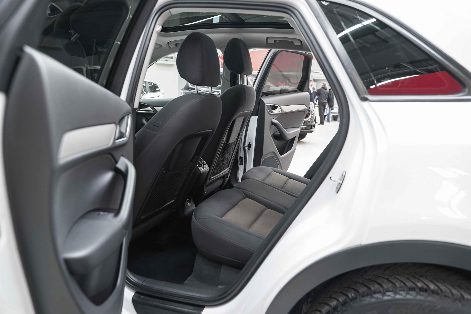 Audi Q3 2013, белый, ДЦ Орехово