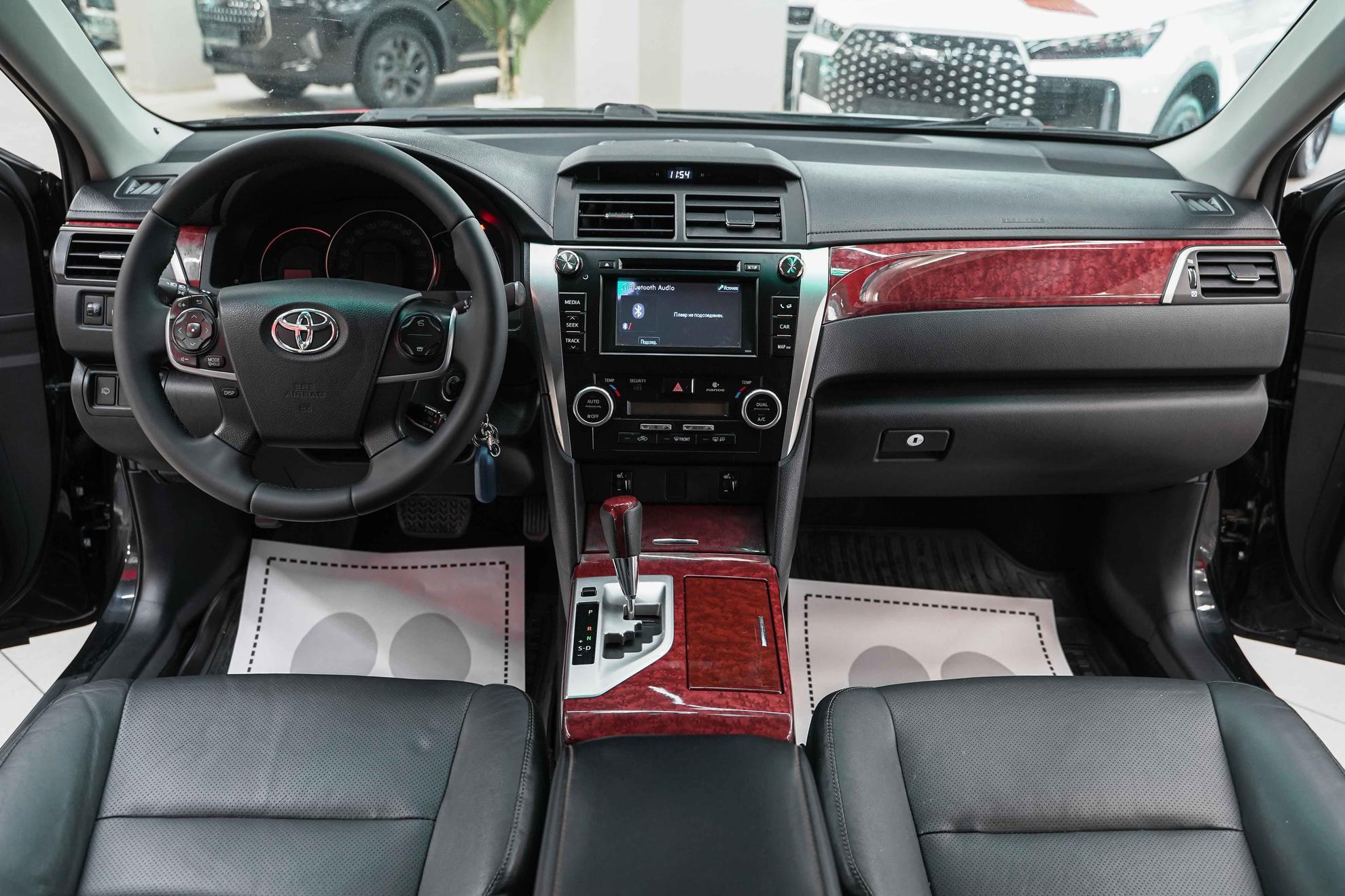 Toyota Camry 2013, черный, ДЦ Орехово