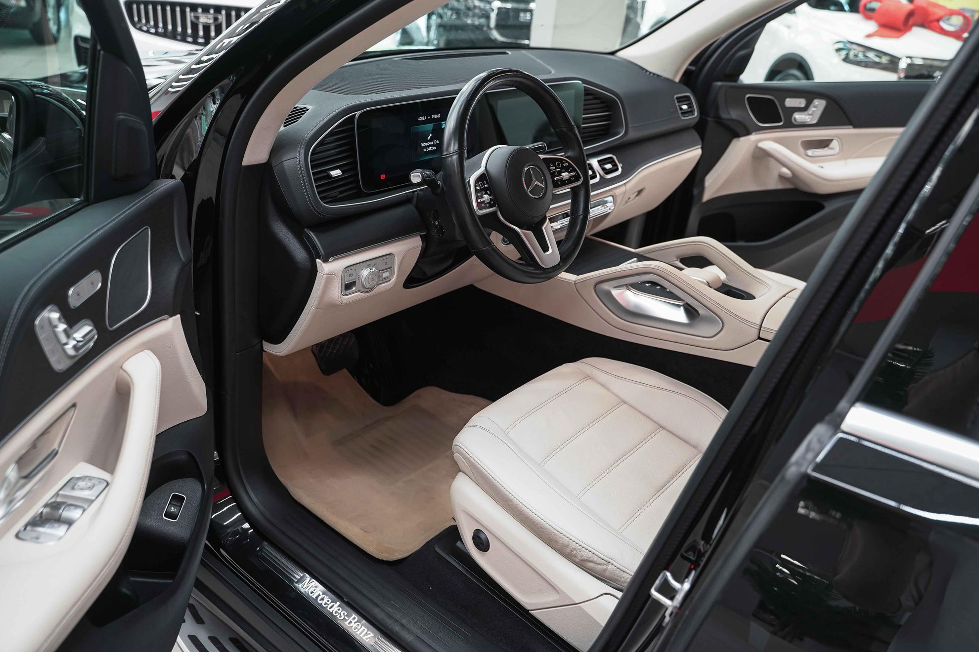 Mercedes-Benz GLE 2021, черный, ДЦ Орехово