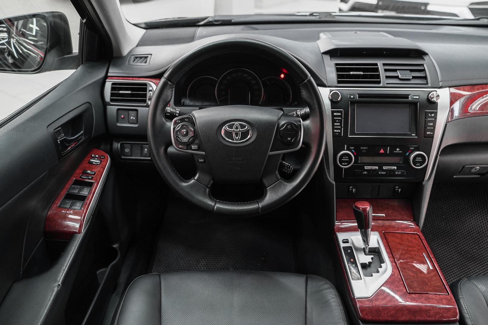 Toyota Camry 2013, черный, ДЦ Орехово