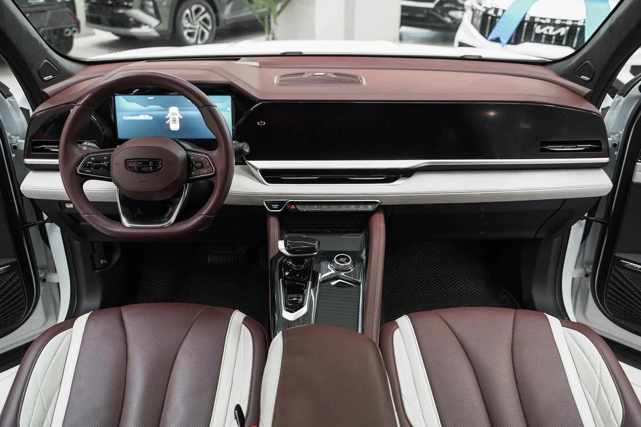 Geely Monjaro 2023, белый, ДЦ Орехово