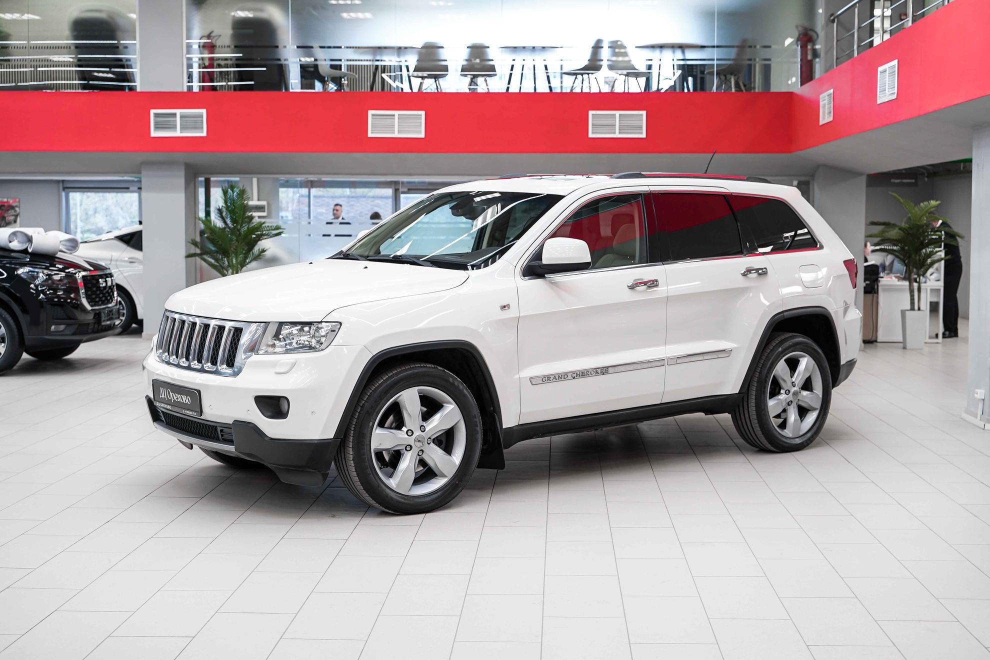 Jeep Grand Cherokee 2012, белый, ДЦ Орехово