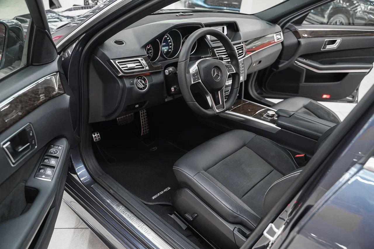 Mercedes-Benz E-Класс 2014, синий, ДЦ Орехово