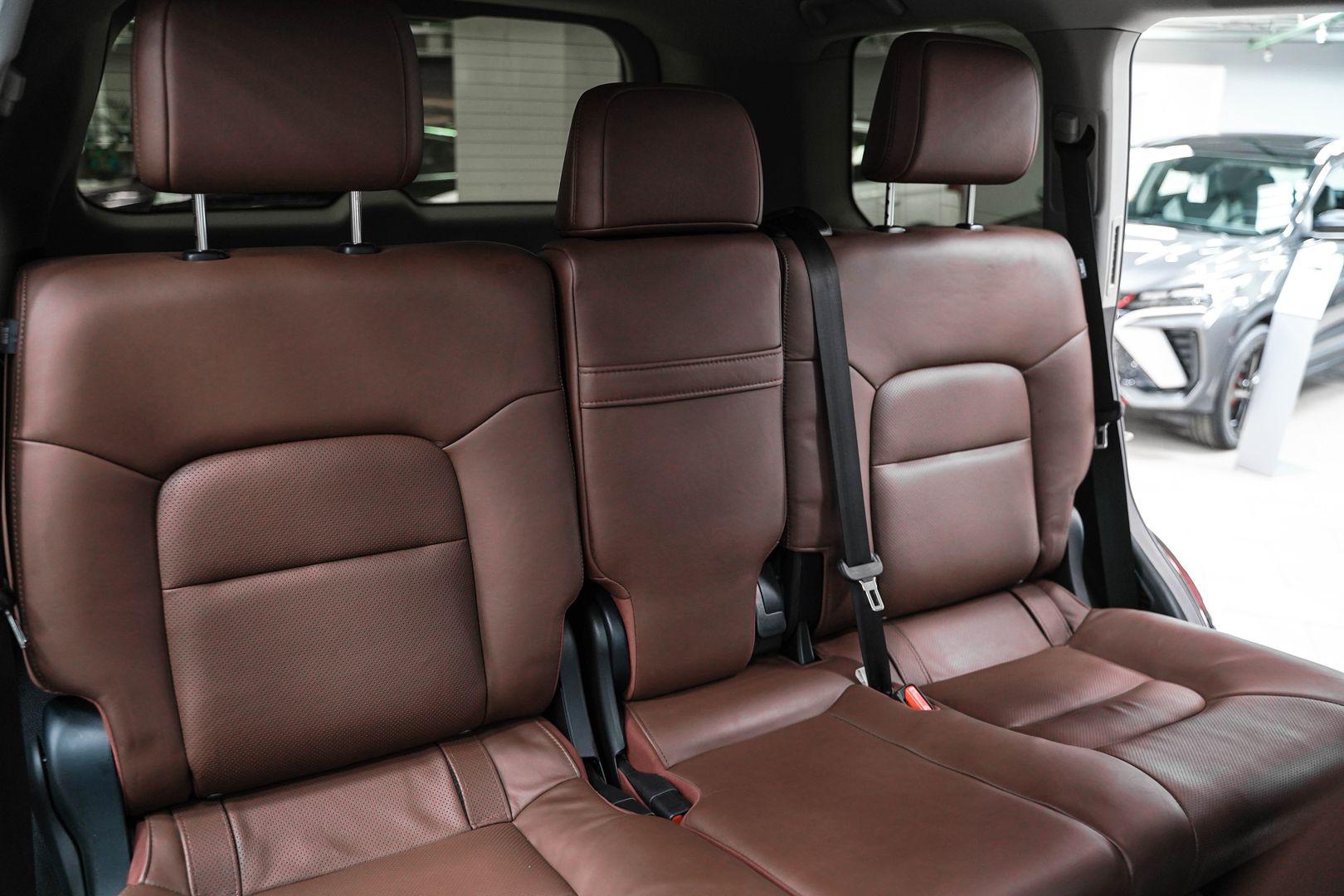 Toyota Land Cruiser 2017, черный, ДЦ Орехово