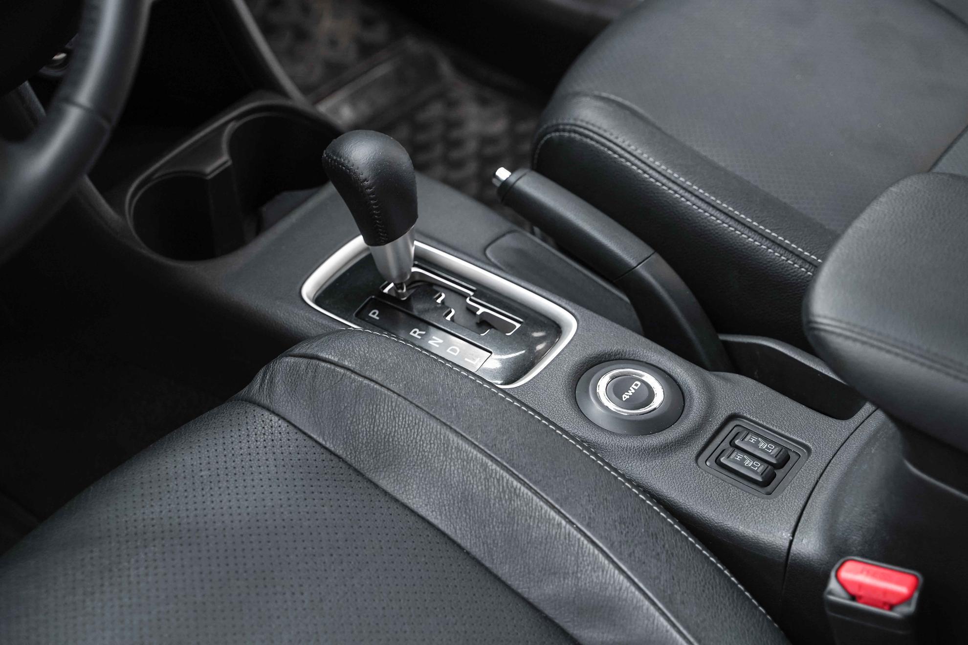 Mitsubishi Outlander 2013, серебряный, ДЦ Орехово