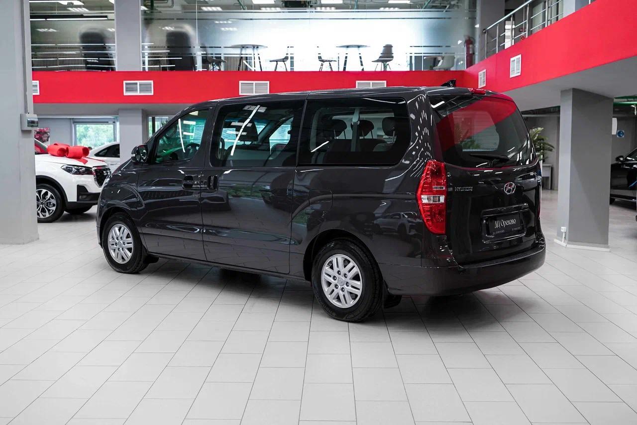 Hyundai H-1 2019, коричневый, ДЦ Орехово