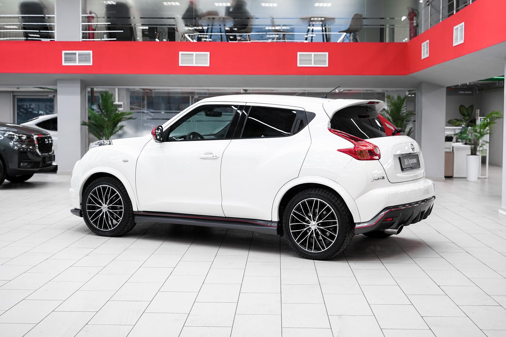 Nissan Juke Nismo 2013, белый, ДЦ Орехово