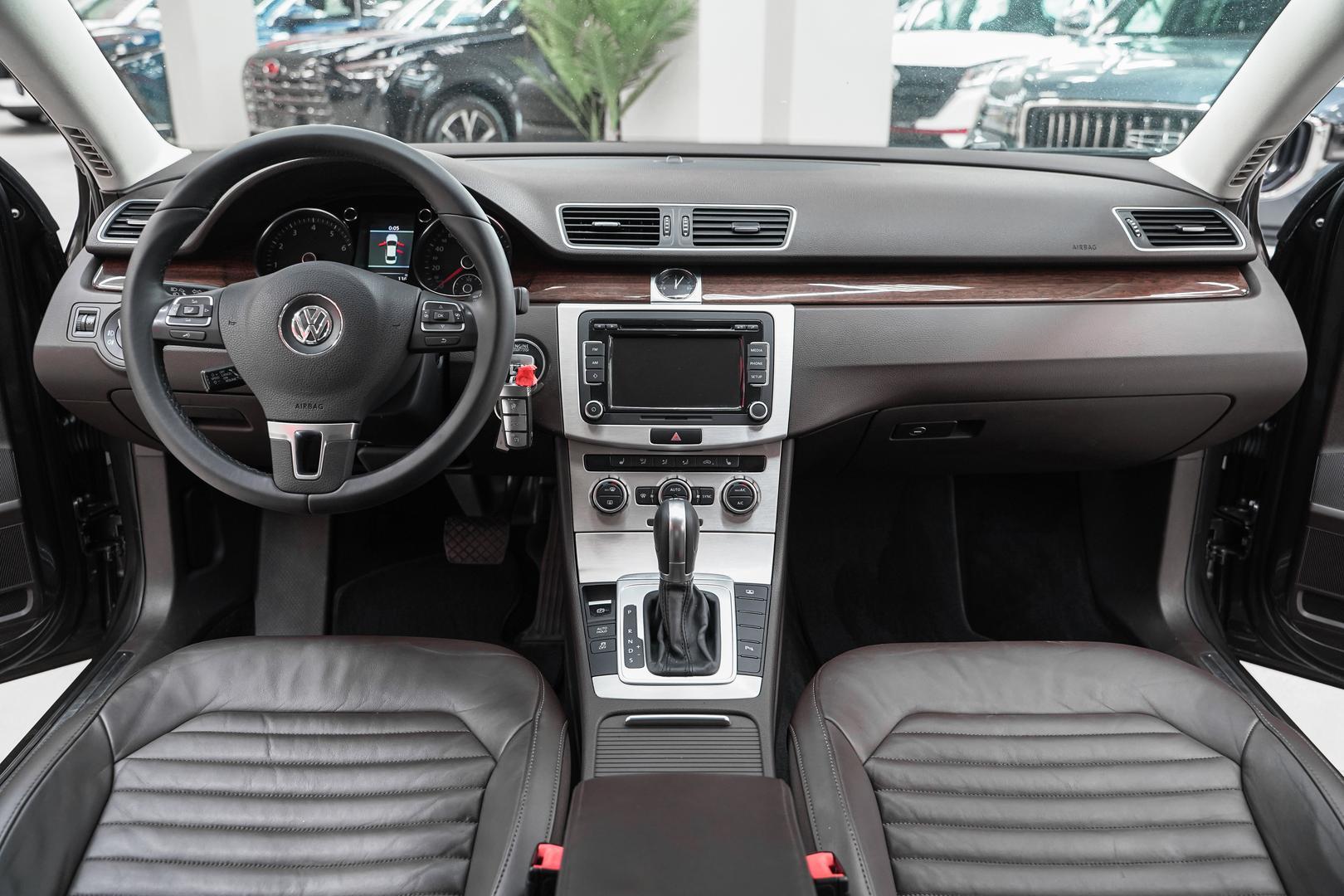 Volkswagen Passat 2014, коричневый, ДЦ Орехово
