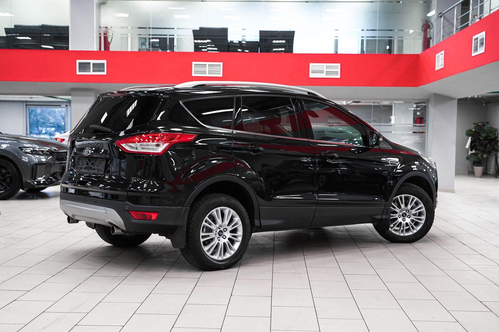 Ford Kuga 2013, черный, ДЦ Орехово
