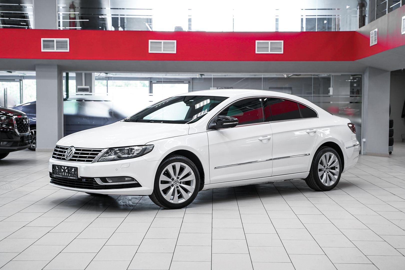 Volkswagen Passat CC 2013, белый, ДЦ Орехово