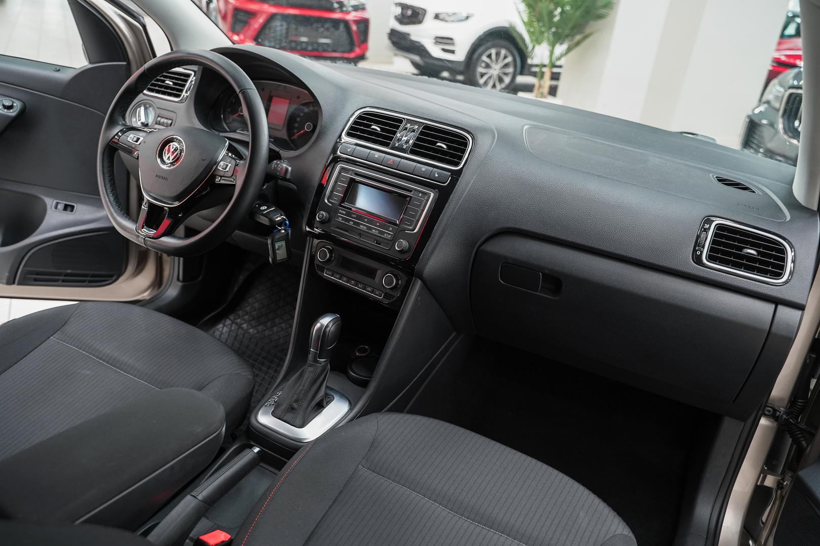 Volkswagen Polo 2017, бежевый, ДЦ Орехово